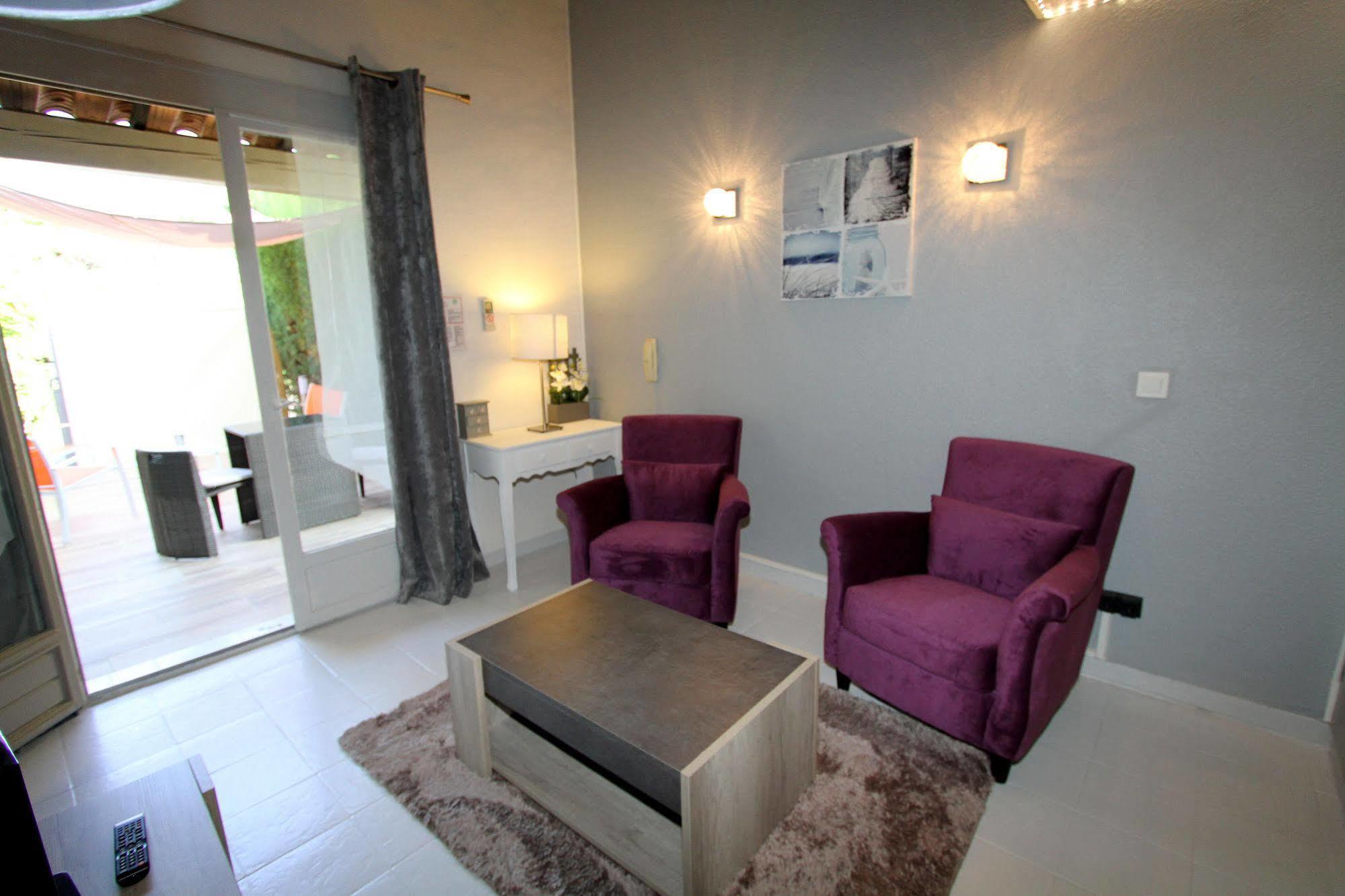 Auberge Des Pins Tourrettes Exterior foto